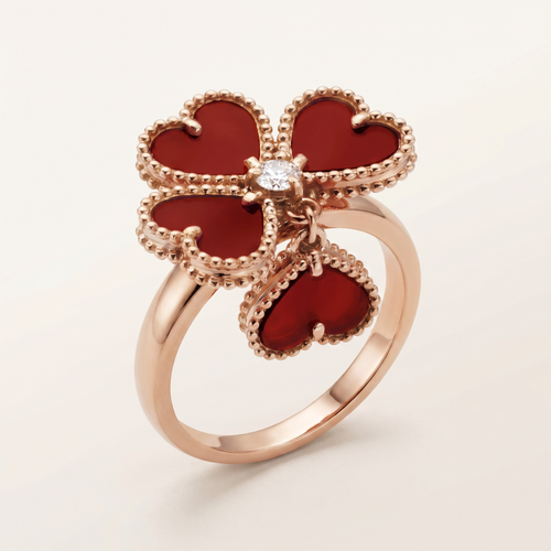Sweet Alhambra Effeuillage Clover Ring