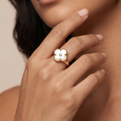 Vintage Alhambra Pearl 1 Diamond Ring