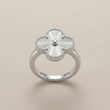 Vintage White Gold Alhambra Ring