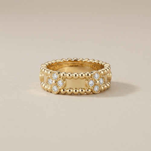 Wide Clover Perlée Diamonds Ring