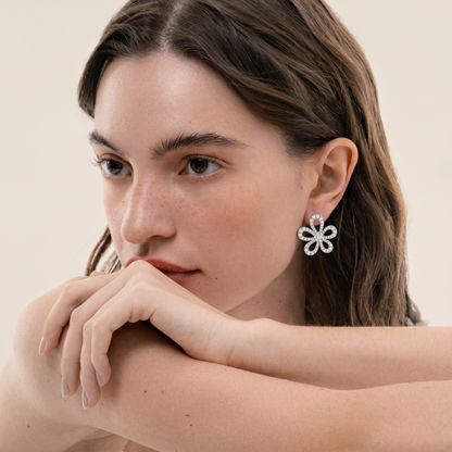 Flowerlace Pavé Diamonds Earrings