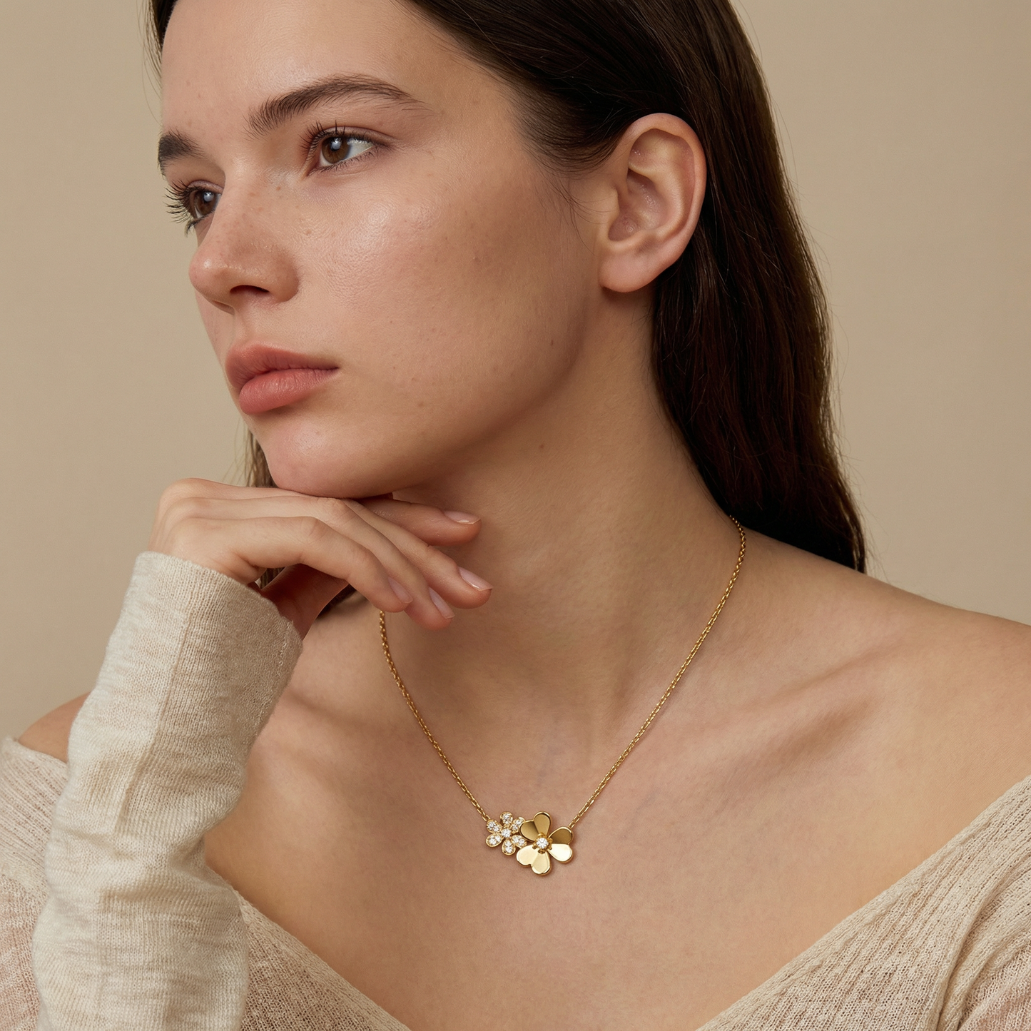 Frivole Clover Pavé Necklace