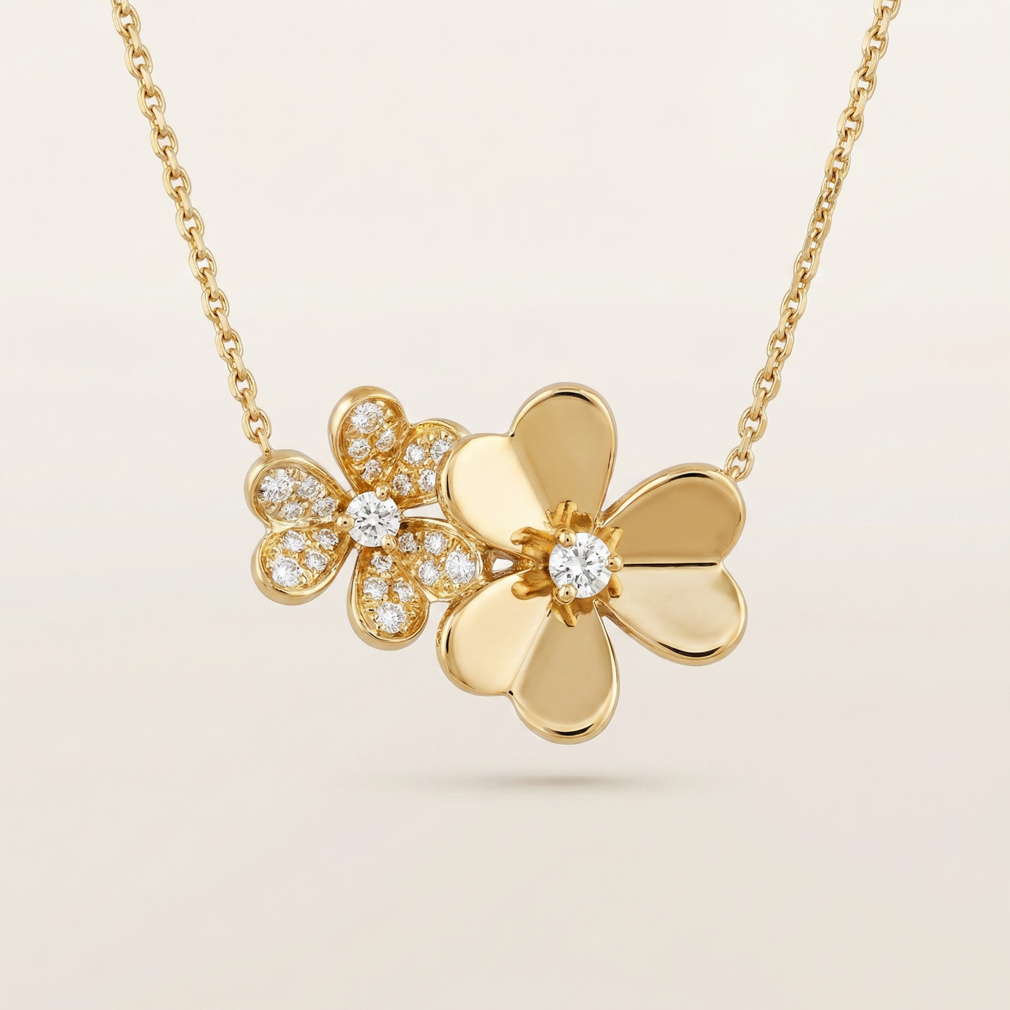 Frivole Clover Pavé Necklace