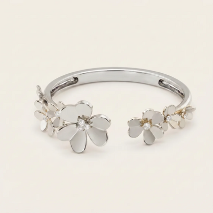 Frivole Seven Flowers With Diamonds Bracelet