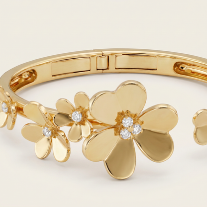 Frivole Seven Flowers With Diamonds Bracelet