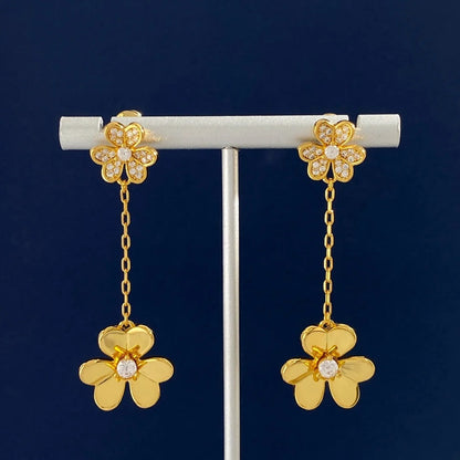 Frivole Pendant Drop Pavé Diamonds Earrings