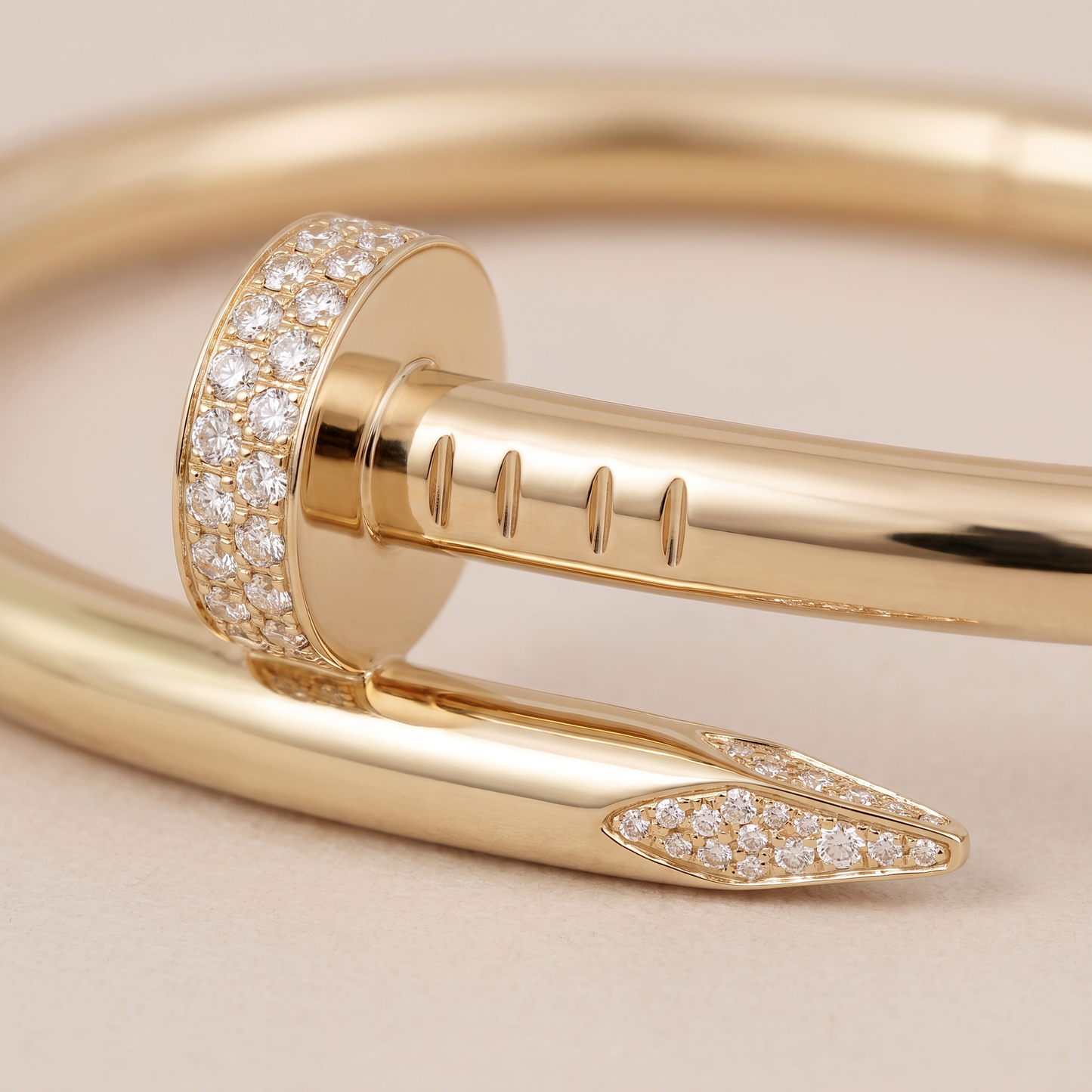 Juste Un Clou Large Pavé Diamonds Nail Bracelet