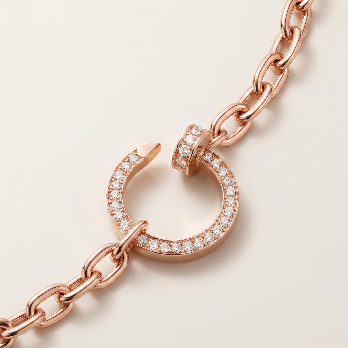Juste Un Clou Pavé Diamonds Link Necklace