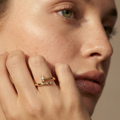 Juste Un Clou Pavé Style Ring