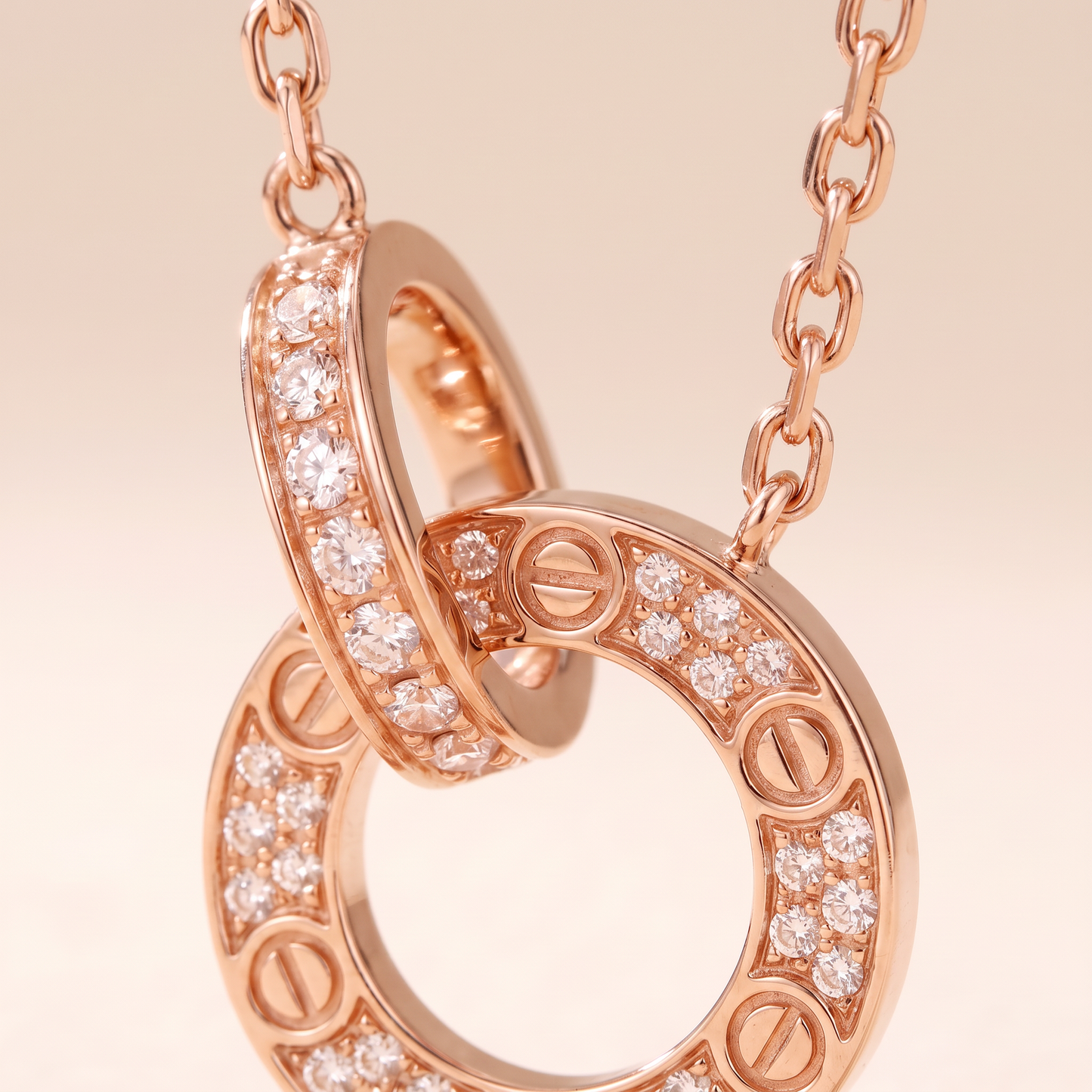 Love Circle Pavé Diamonds Link Necklace