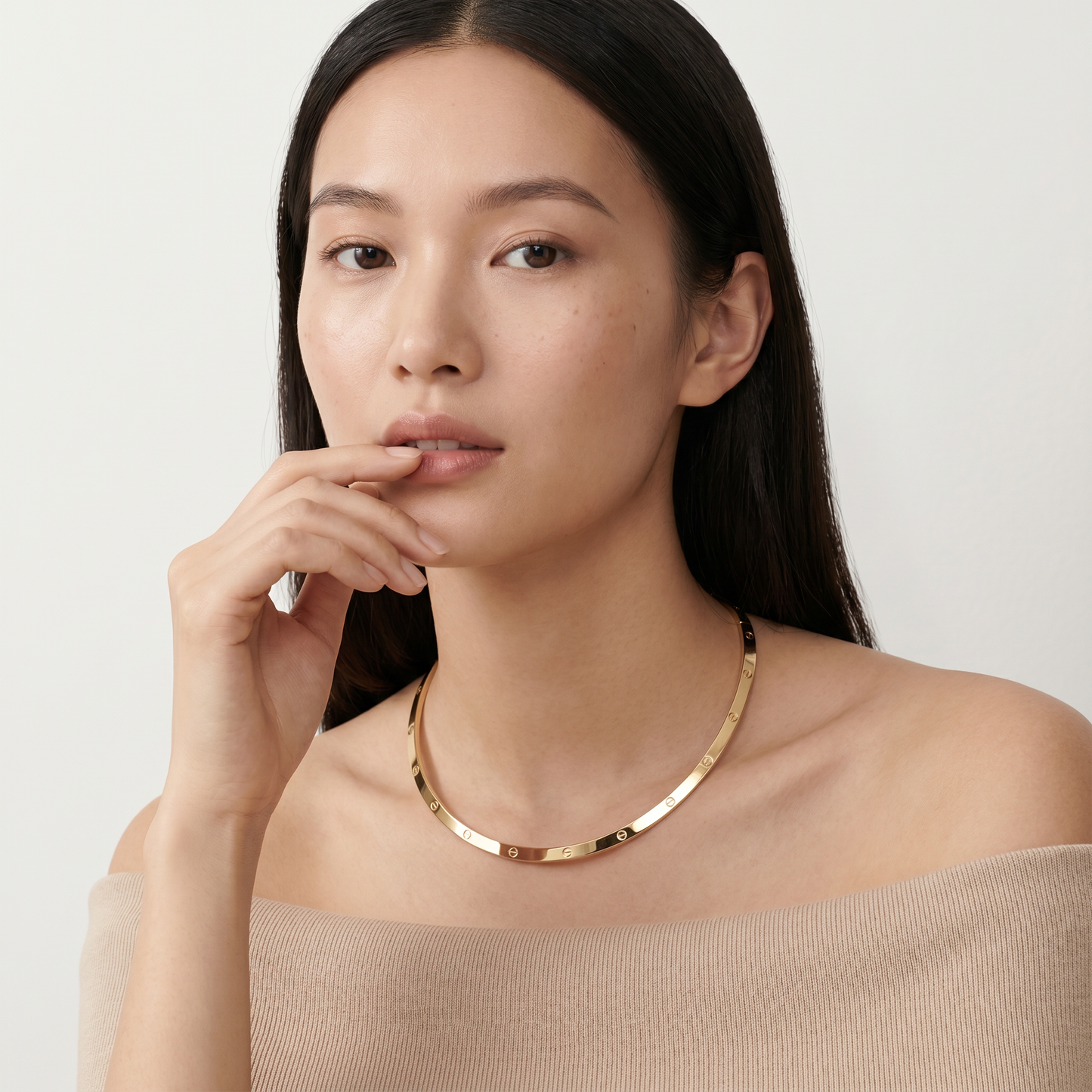 Love Slim Screw Collar Necklace