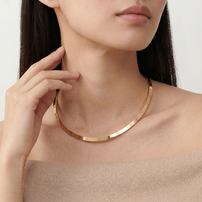 Love Slim Screw Collar Necklace