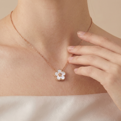 Lucky Flower Motif Necklace