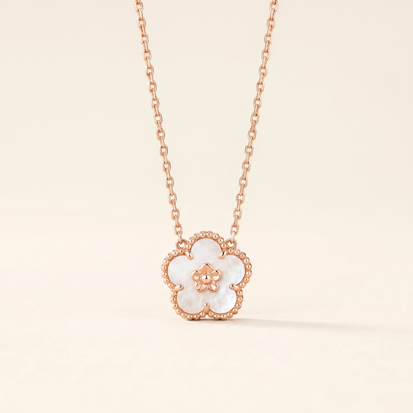 Lucky Flower Motif Necklace