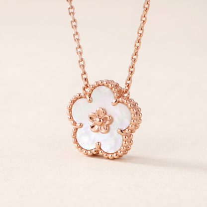 Lucky Flower Motif Necklace