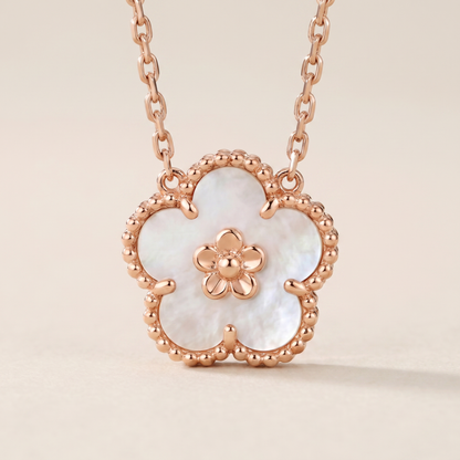 Lucky Flower Motif Necklace