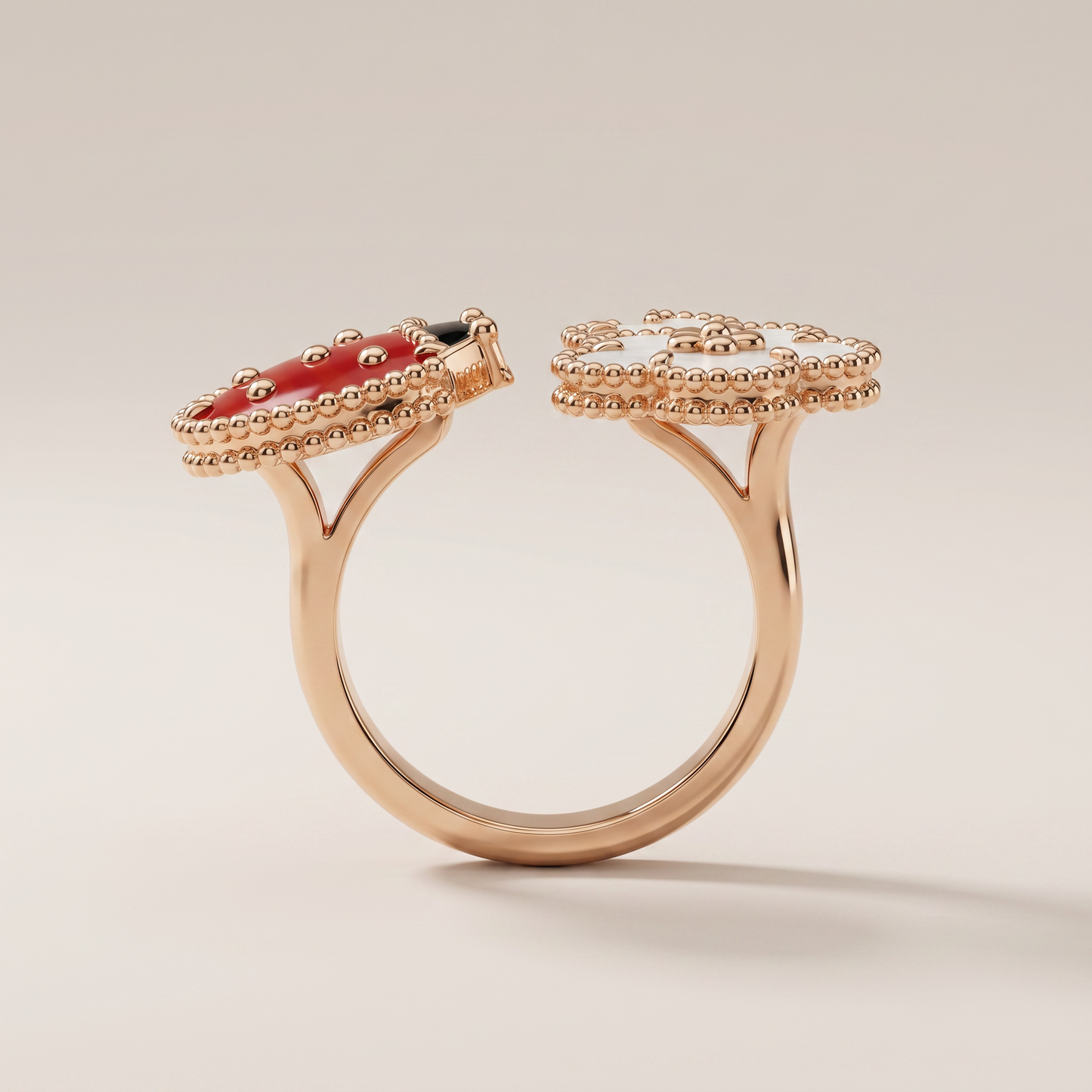 Lucky Spring Between The Finger Ring