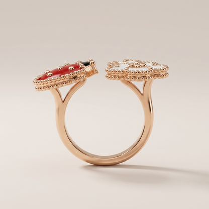 Lucky Spring Between The Finger Ring