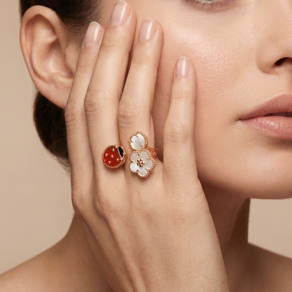 Lucky Spring Between The Finger Ring