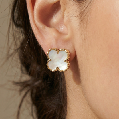 Magic Alhambra Pearl Earrings