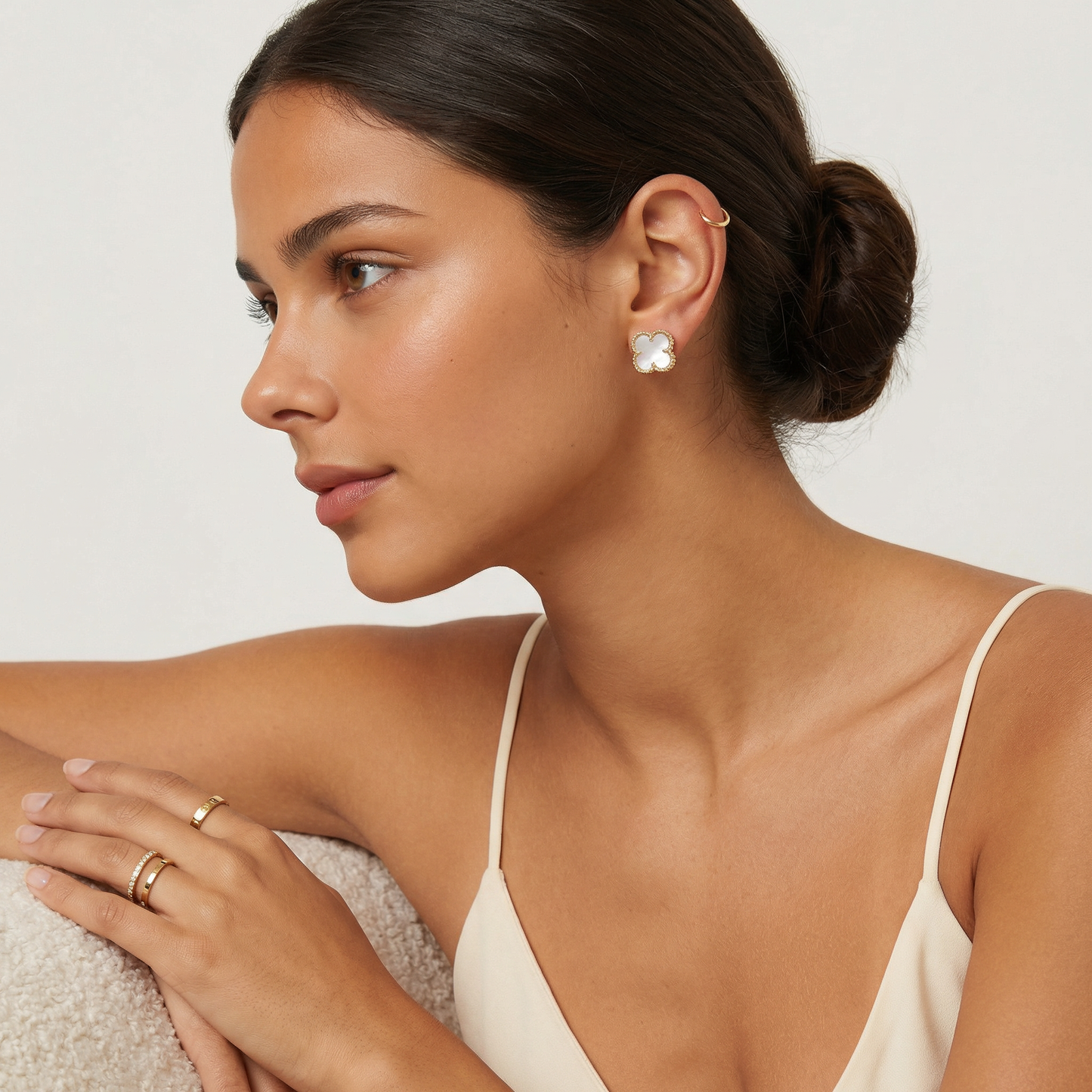 Magic Alhambra Pearl Earrings