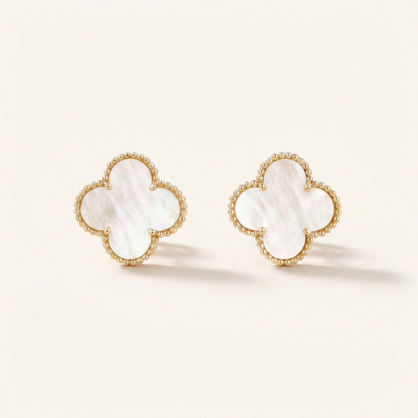 Magic Alhambra Pearl Earrings