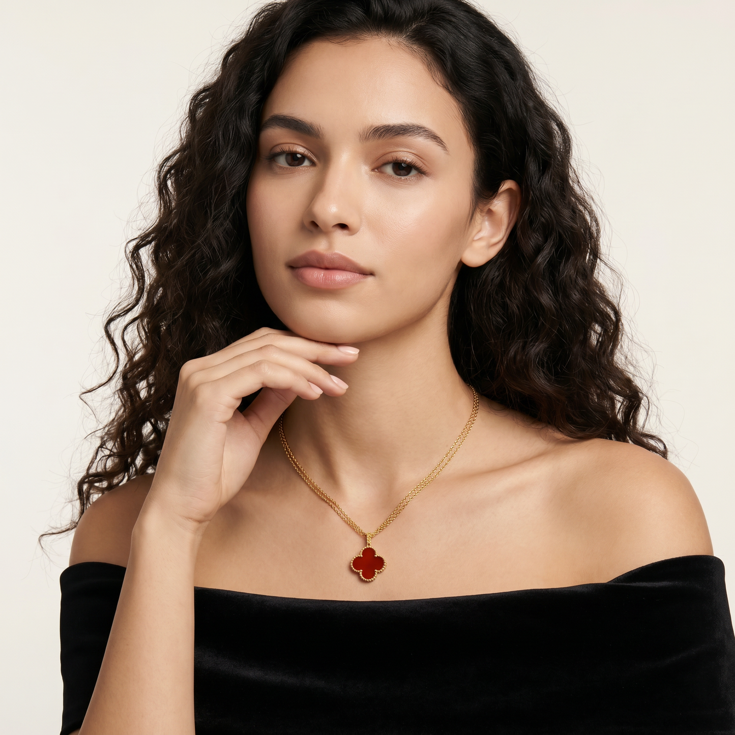 Magic Alhambra One Motif Carnelian Clover Necklace