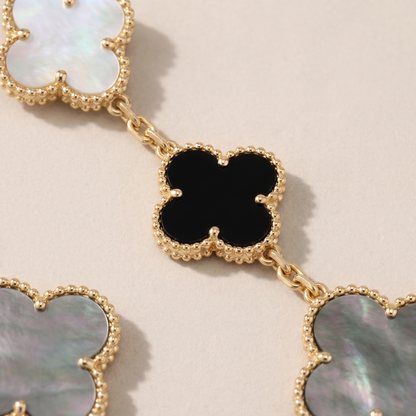 Magic Alhambra Three Pearls Motifs Earrings