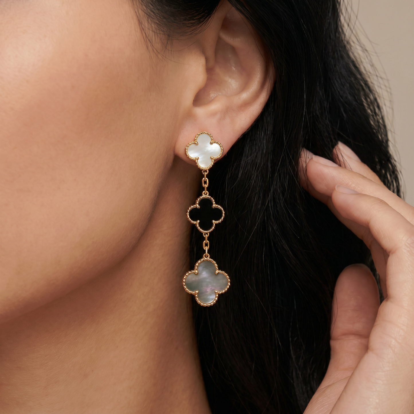 Magic Alhambra Three Pearls Motifs Earrings