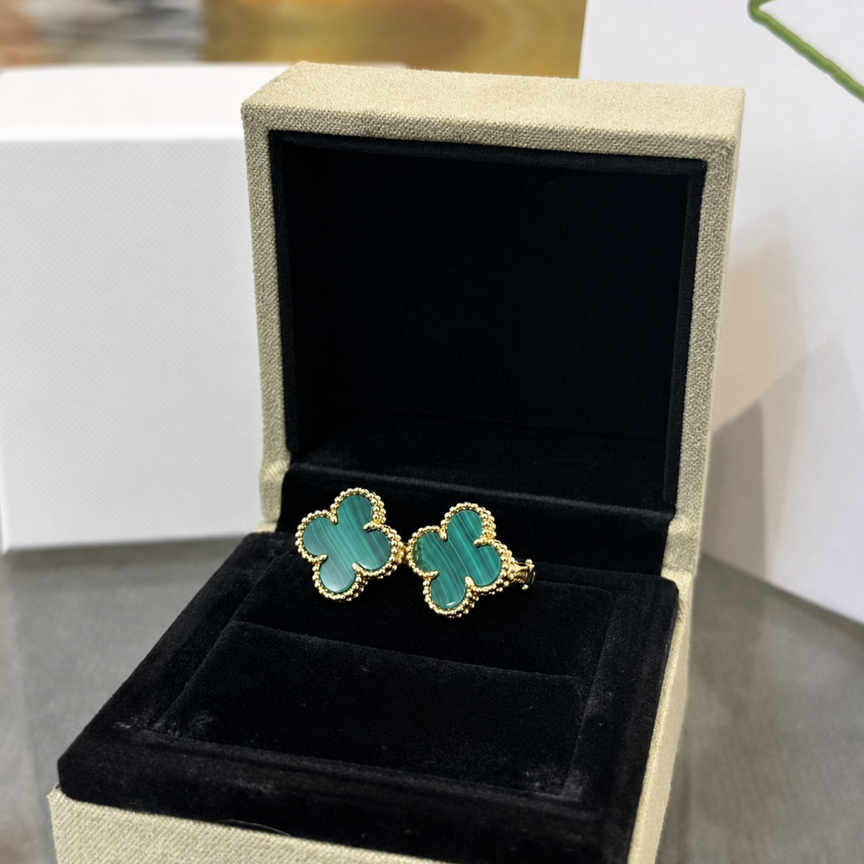 Vintage 1 Motif Malachite Earrings