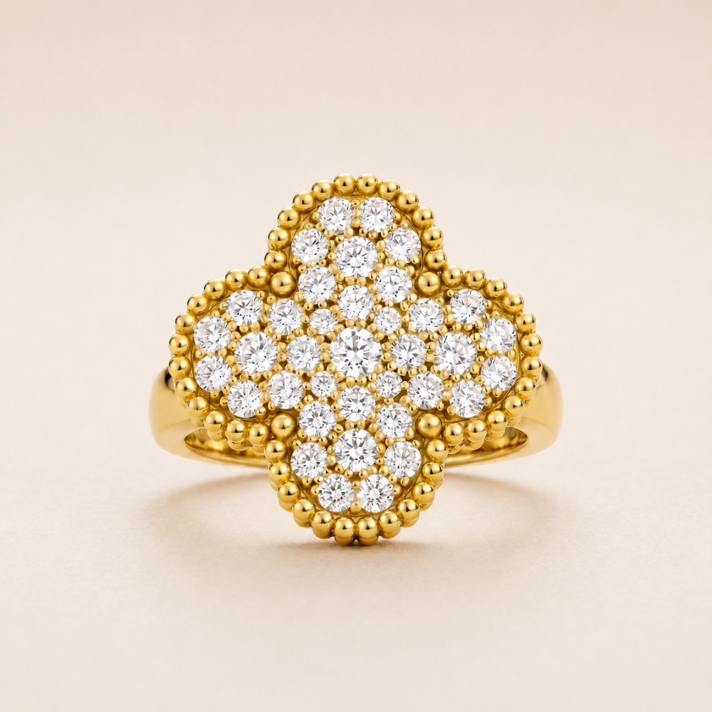 Magic Alhambra Pavé Diamonds Clover Ring