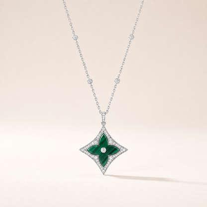 Color Blossom Green Inlay Star Necklace