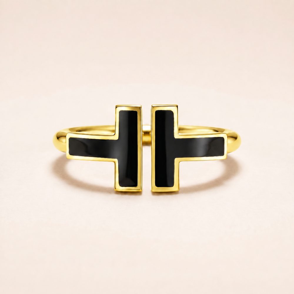 T Black Onyx Wire Ring