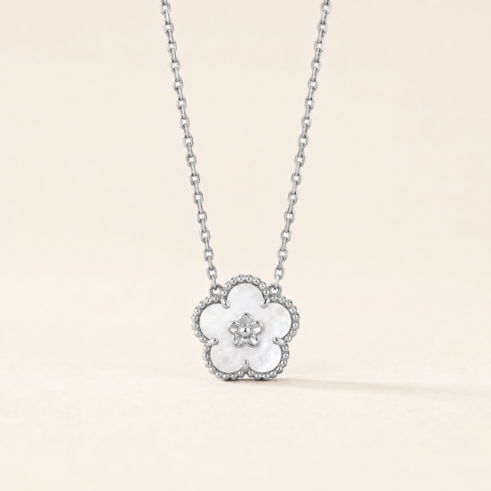Lucky Flower Motif Necklace