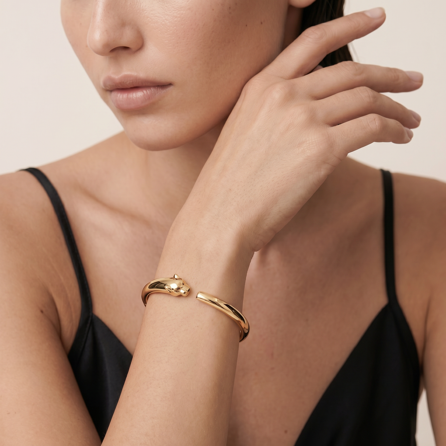 Panthère De Bracelet Graceful Strength