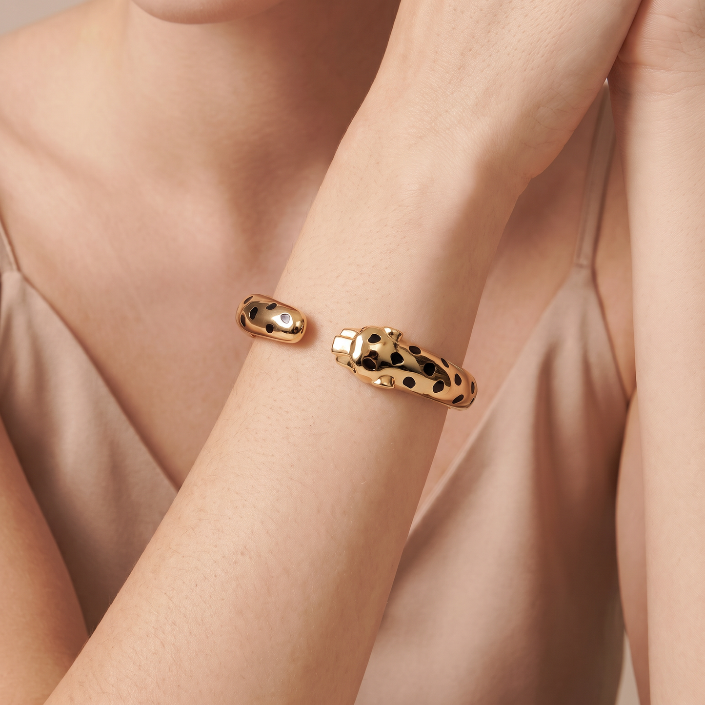 Panthere Head Open Bangle Bracelet
