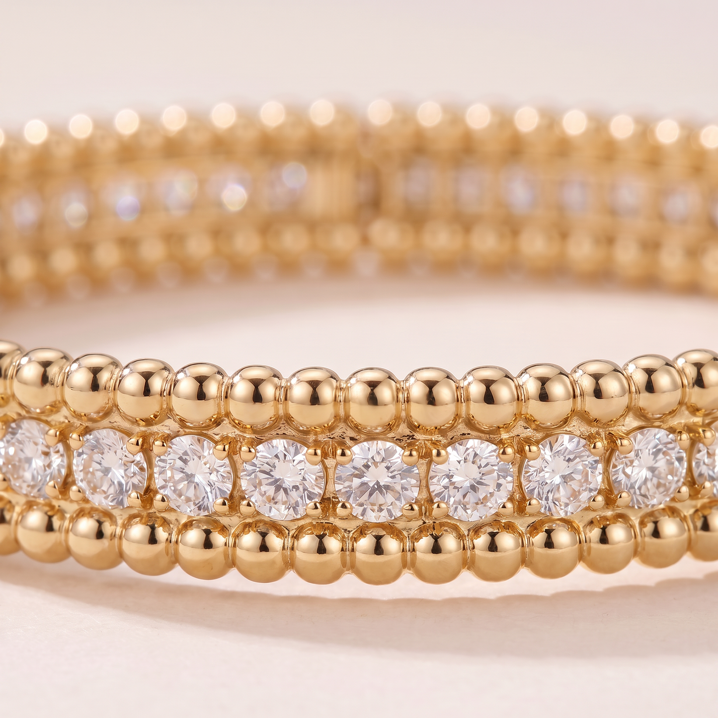 Perlée Pavé Diamonds Row Bracelet