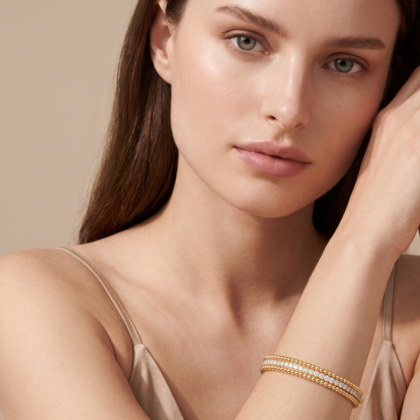 Perlée Pavé Diamonds Row Bracelet