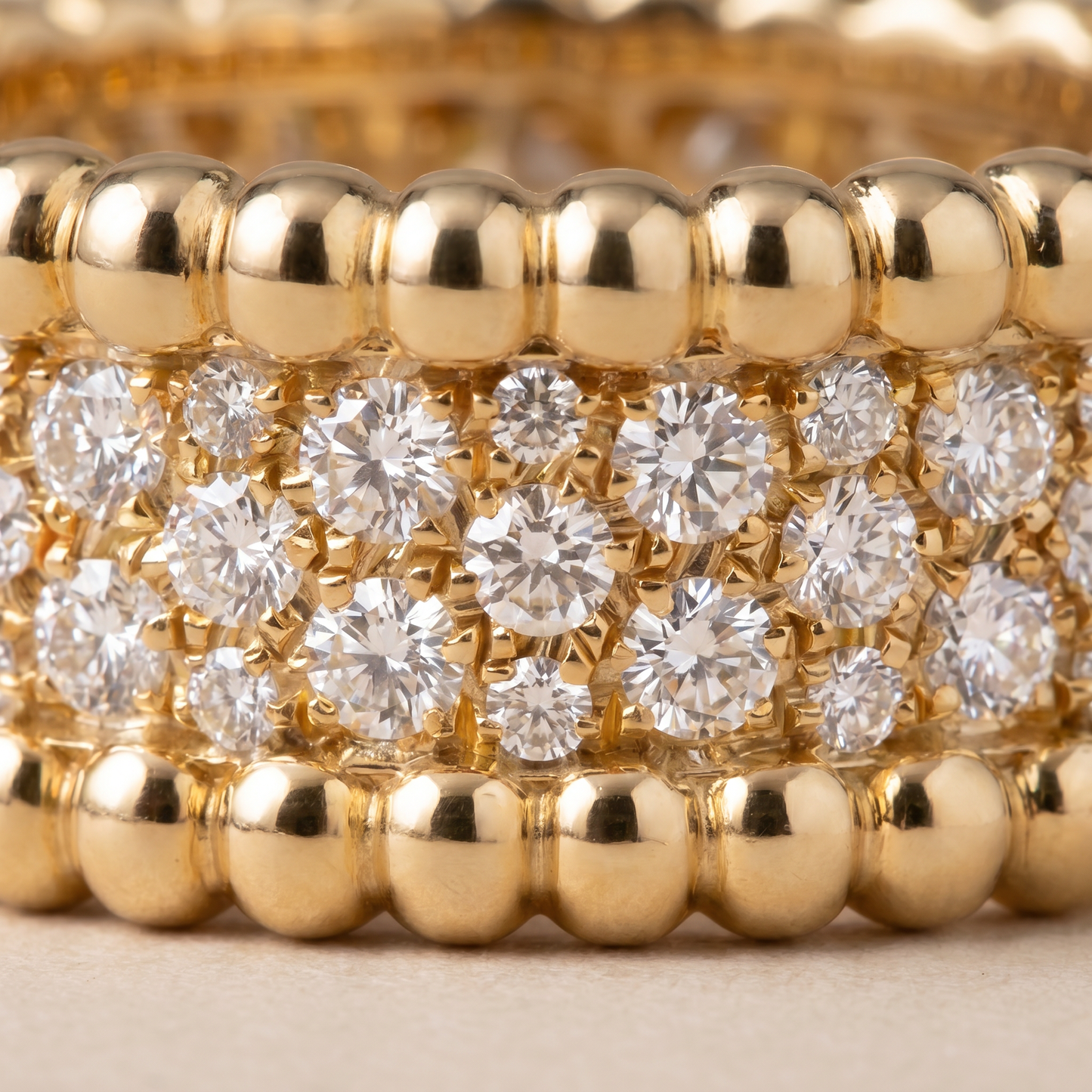 Perlée Row Pavé Diamonds Ring