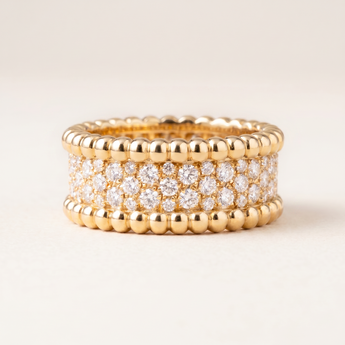 Perlée Row Pavé Diamonds Ring