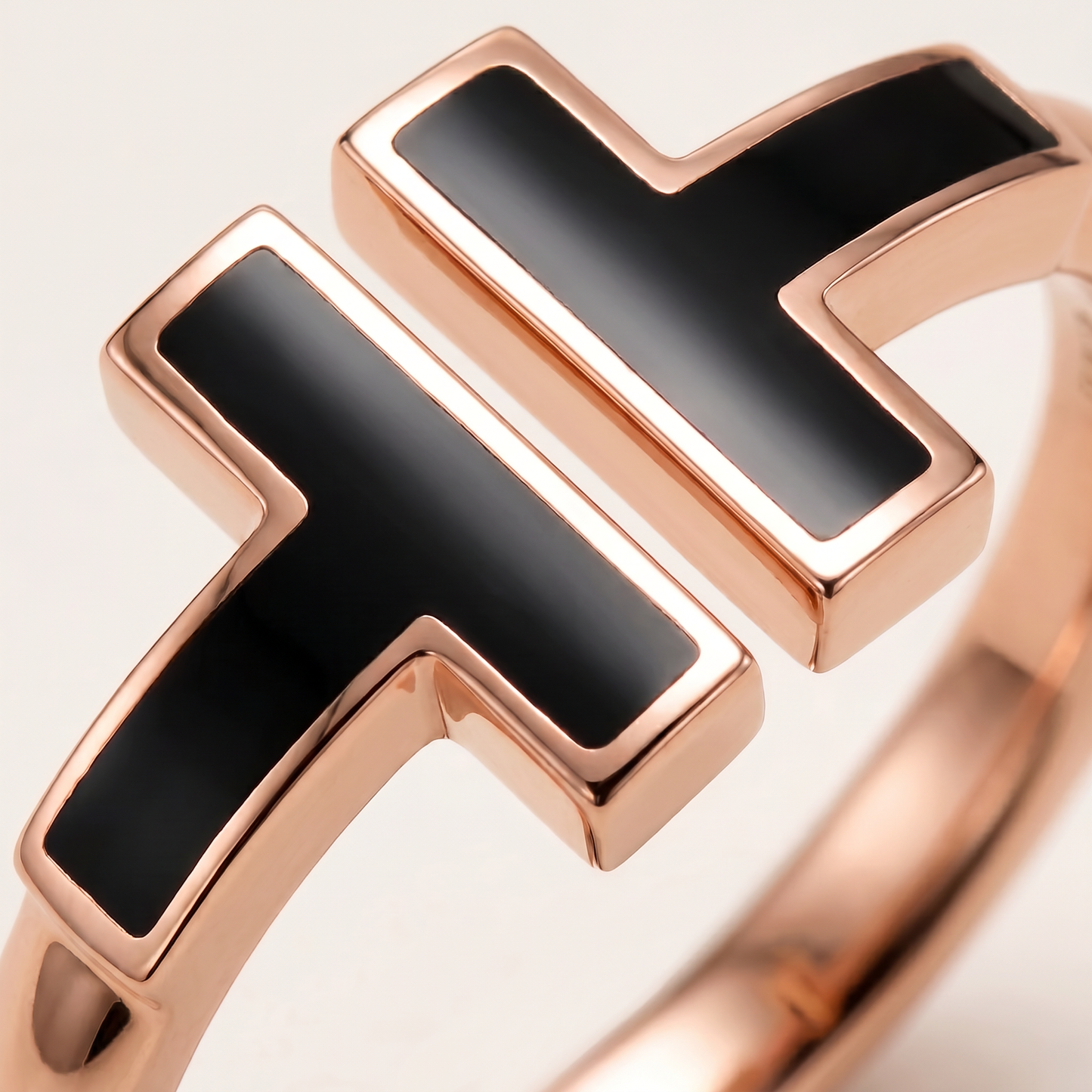 T Black Onyx Wire Ring