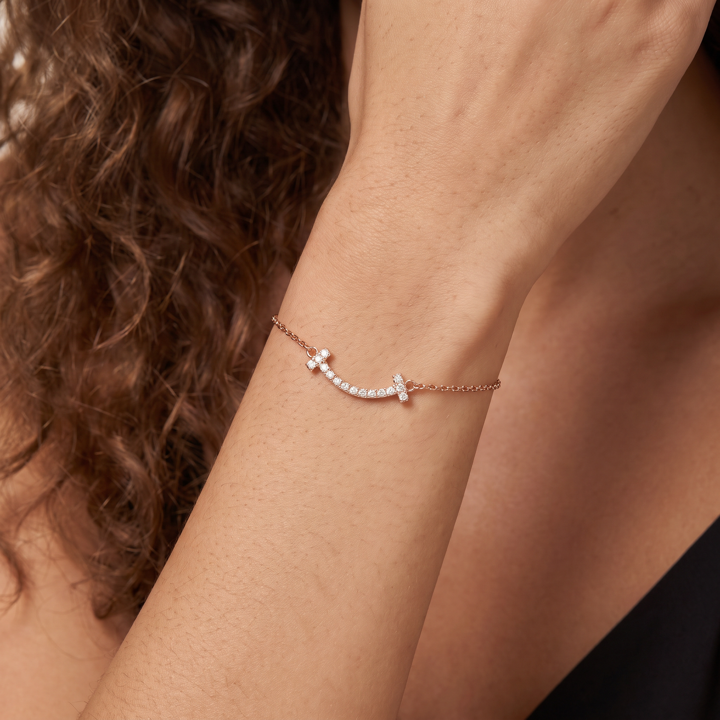 T Smile Pavé Diamonds Chain Bracelet