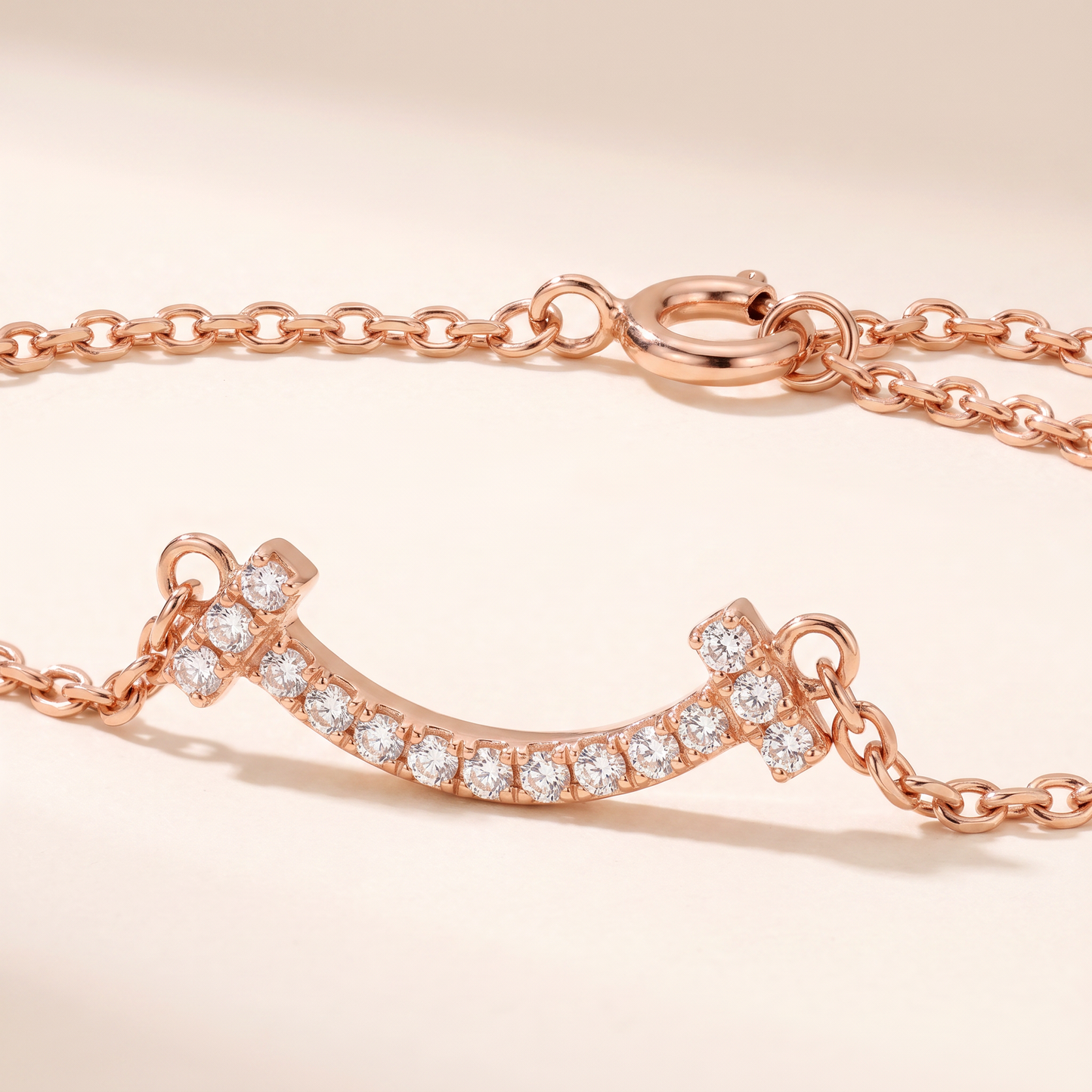 T Smile Pavé Diamonds Chain Bracelet