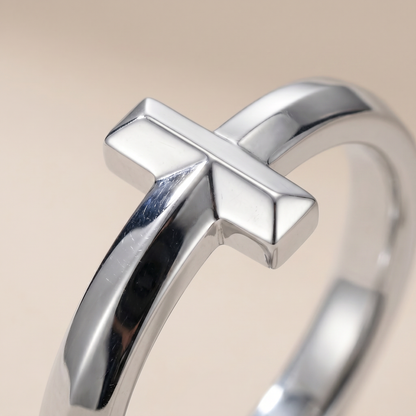 T1 Minimalist Band Ring
