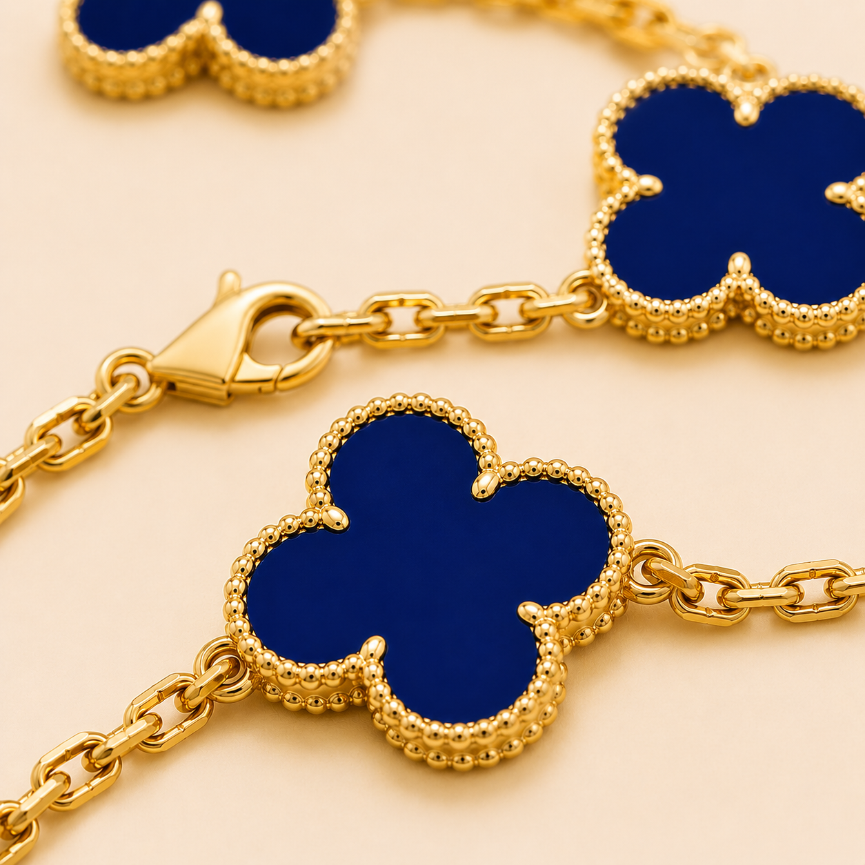 Vintage Five-Motif Blue Stone Clover Bracelet