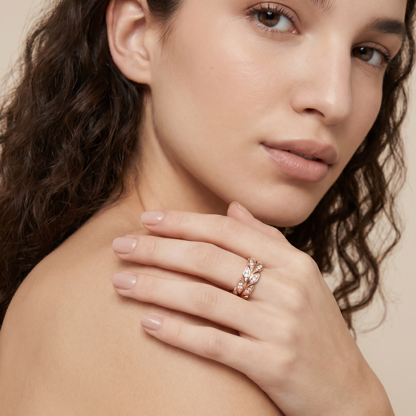 Victoria Vine Pavé Diamonds Ring
