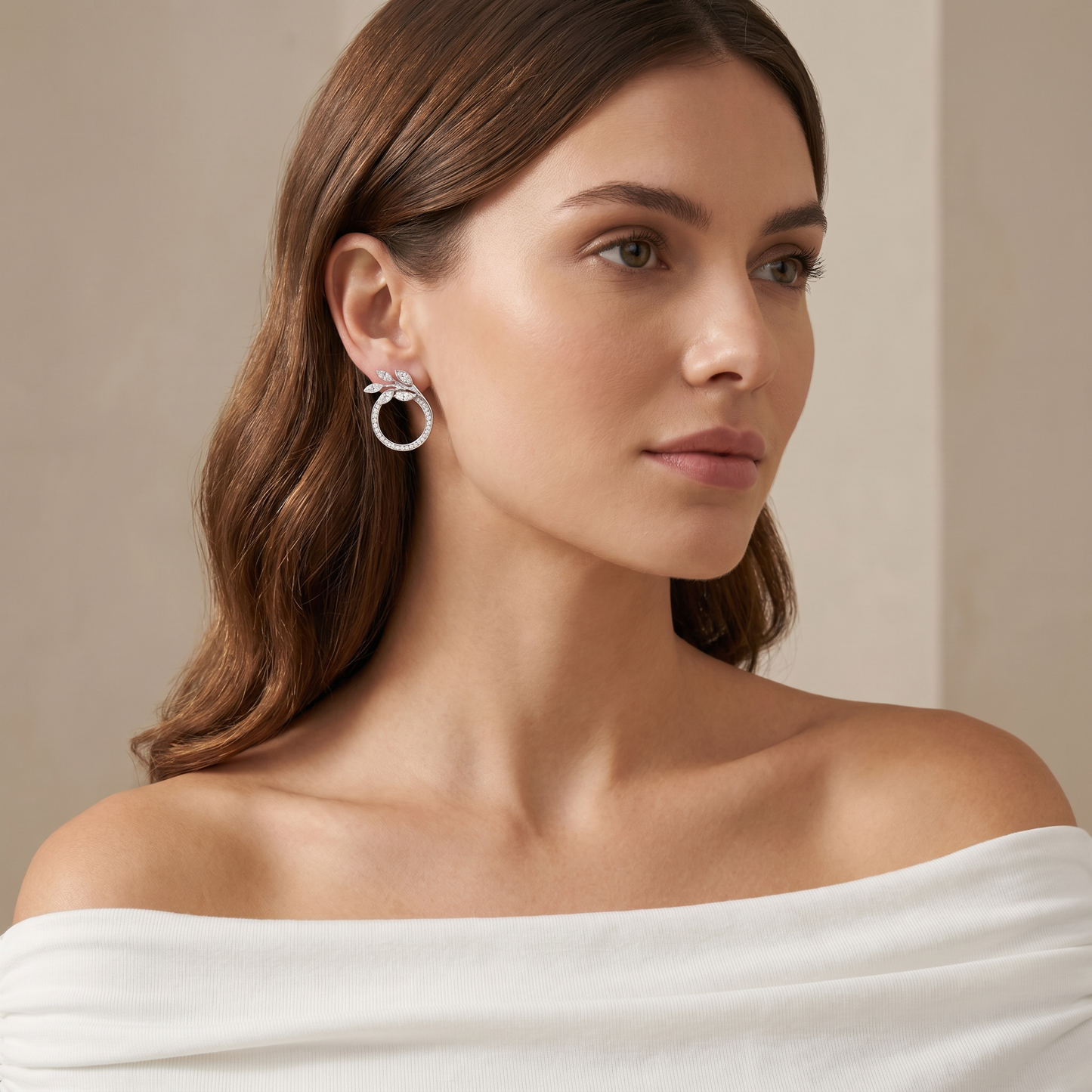 Vine Circle Pavé Diamonds Earrings