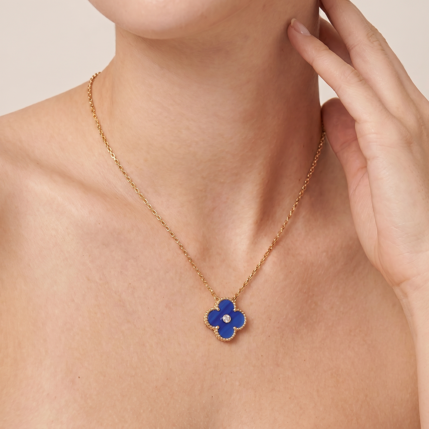 Vintage Alhambra Blue Agate 1 Diamond Clover Necklace